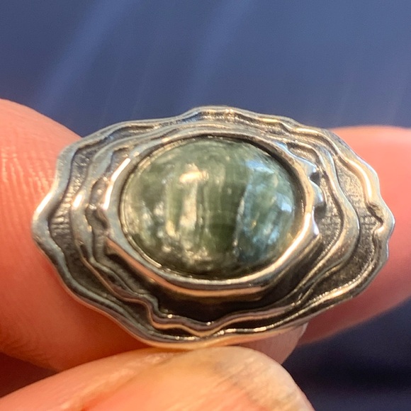 Brand new high quality seraphinite sterling ring sz8 - Picture 13 of 17